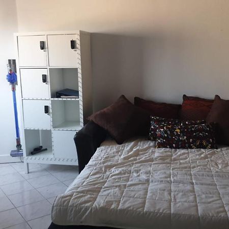 F2 35-44M2 9 Mins Voiture Chateau 4Pers 1Ch+Sejour Le Chesnay  Exteriör bild